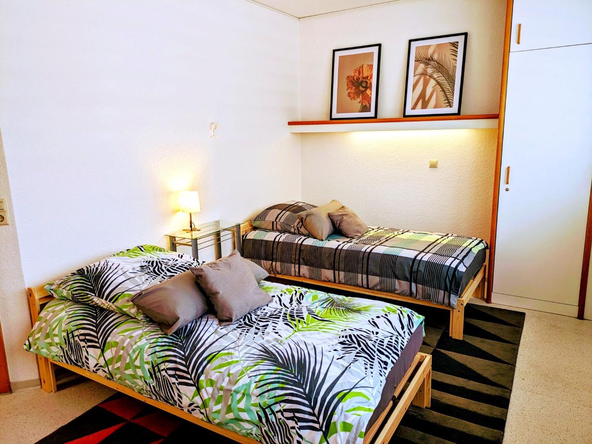 4 Zimmer Geraeumige Und Ruhig Gelegene Ferien- Und Monteurwohnung Nur Fuer Sie Allein Aujvari Vermietungen Spiegelberg Exterior photo